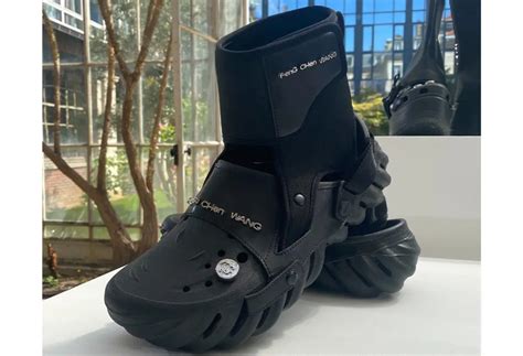 Feng chen wang crocs. Feng Chen Wang's Crocs Collaboration Is Straight From the Future. Giving the Crocs Siren Clog and the Echo Clog aggressively modern makeovers. By Andrea Sacal / Aug 25, 2023. Aug 25, 2023. Fashion ... 