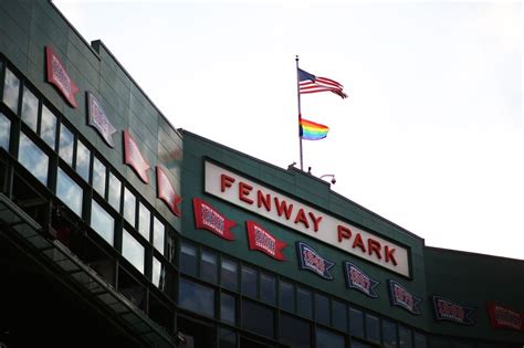 Fenway Park takes the lead in ‘Iconic America’ on PBS