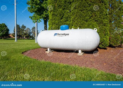 Get Today's Propane Price. Ferrellgas San Antonio. 5514 E Houston. San Antonio, TX 78220-1999. 210-661-6700. ... This Ferrellgas office proudly serves the propane gas needs of the residents and surrounding communities of San Antonio. At Ferrellgas, we're honored to be part of tight-knit communities across America and thousands of customers .... 