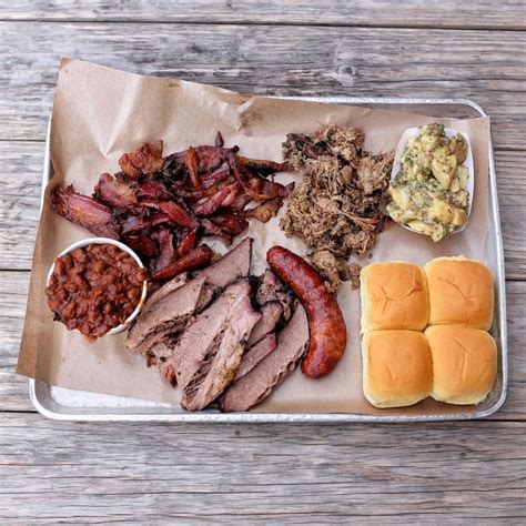 Fettesau. Fette Sau | Williamsburg’s go-to destination for Texas-style barbecue with a New York–deli twist, whiskey, and craft beer. 