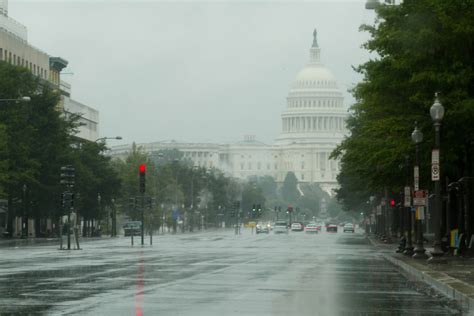 Few wet flakes possible but no snow accumulation expected for DC region Wednesday