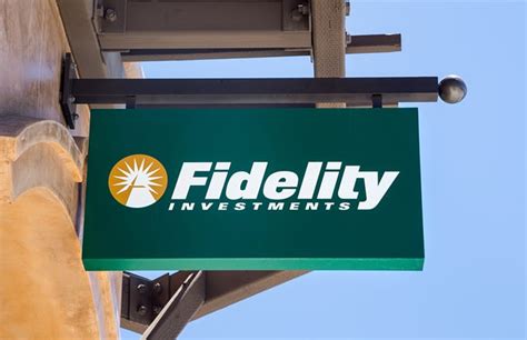 Investing primarily in a combination of Fidelity® U.S.
