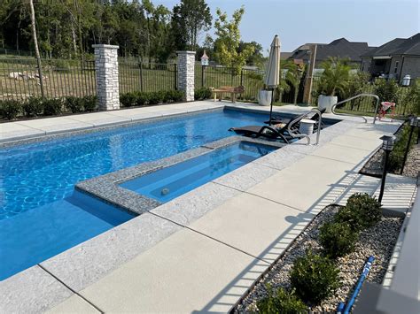 Fiberglass Pool Repair in Oklahoma City, Oklahoma