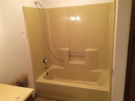 Fiberglass tub refinishing. Feb 21, 2022 · STEP 10: Apply the epoxy. Use a roller, paintbrush, or paint sprayer to apply the epoxy reglazer to the surface of the bathtub. After applying the first coat, allow the reglazer to dry for 30 ... 
