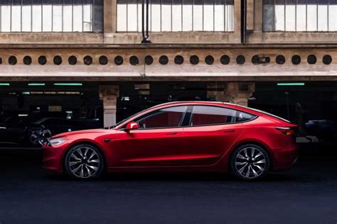 Fiche technique Tesla Model 3 Standard Plus 2024 - La Revue …