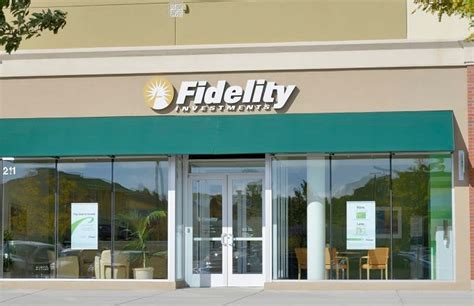 Analyze the Fund Fidelity ® Blue Chip Growth Fund having Symbol F