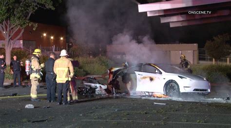 Fiery crash into parking lot of elementary school in Murrieta kills 3, seriously injures 1