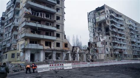 Film: Ruin in Dnepro after deadly drone attack