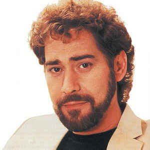 Finally Friday - Earl Thomas Conley Shazam