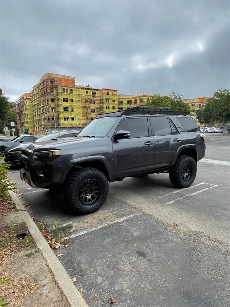 Finally got my 4Runner lifted. King Shocks with Camburg Racing ... - Reddit