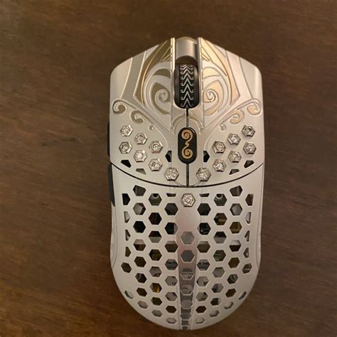 Published: Apr 17th, 2021, 09:27 Famous YouTube star Summit1g was sent an extremely expensive, limited edition gaming mouse featuring diamonds worth 100,000 USD. Thought your shiny RGB gaming mouse was a bit expensive? Think again..