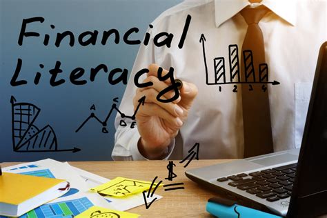 The MS in Finance teaches you the foundations of managerial finance, financial theory, and investments, and broadens your expertise in areas such as corporate finance, international markets, and mergers and acquisitions. With an expansive list of elective courses to choose from, you can customize your study based on your career objectives and interests.. 