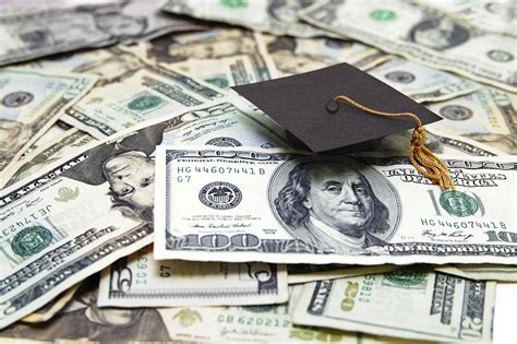 Office of Financial Aid and Scholarships. 3. Student Loans. In 2018, graduating seniors in the U.S. had an average student loan debt of over $29,800. But for UCLA seniors, the average was much lower — just over $22,390. And virtually all UCLA graduates — 98 percent of them — successfully manage loan repayment.. 