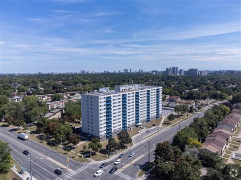 Finch Birchmount Apartments - 2821 Birchmount Rd Toronto, ON