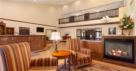 Find Coon Rapids, MN Hotel Deals Country Inn & Suites