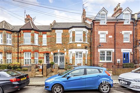 Find Estate agents in North Finchley, London Zoopla