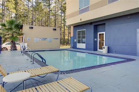 Find Hotels with an Indoor Pool in Natchitoches, LA