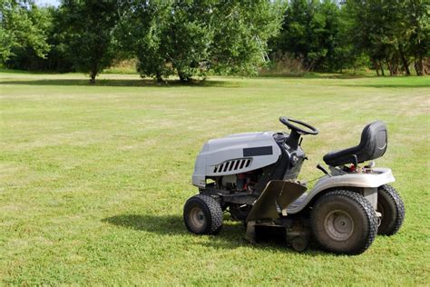 Find Lawn Mower Repair Services near yo…