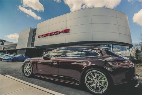 Find a Porsche Dealer in East Greenwich, RI - Kbb.com