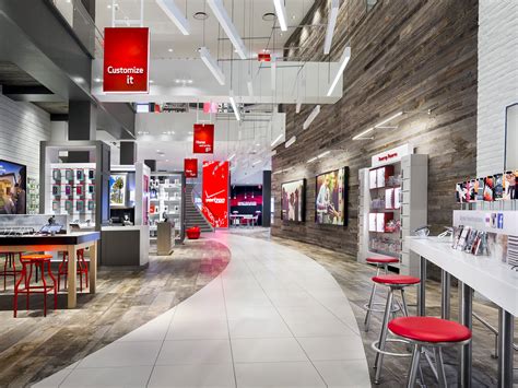 View a complete listing of stores offering Verizon Wireless products. Go. Find a Verizon store near you to learn more about the fastest internet and cable, TV, and phone services deals available. . 