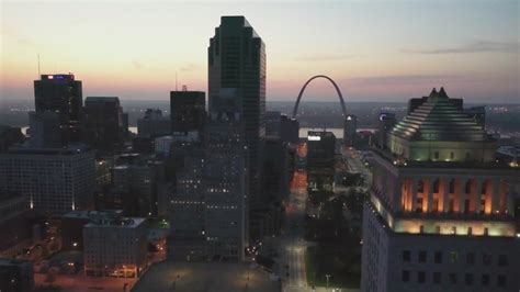 Finding solutions for unregulated short-term rental market in St. Louis