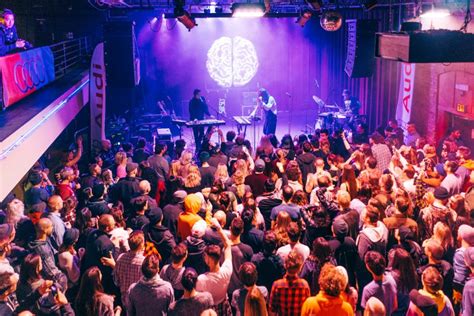 Fine line minneapolis. 41 °. 763.566.7722. The Fine Line Music Café is located in the heart of the Warehouse District in Downtown Minneapolis. Over the past 20 years The Fine Line has seen thousands of nationally and regionally known acts grace its stage. 