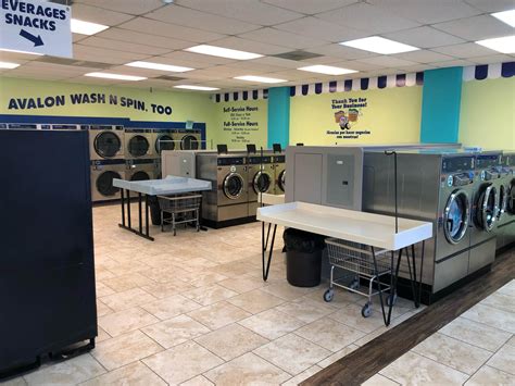 Best Laundromat in New York, NY - Saunders Street Laundroma