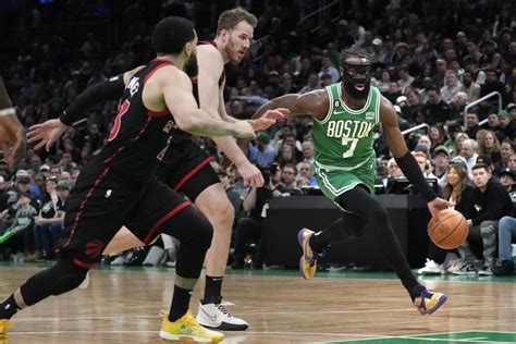 Finger cut to keep Celtics’ Brown out for final 2 games