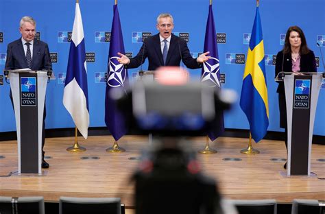 Finland’s president in Turkey for talks on NATO bid
