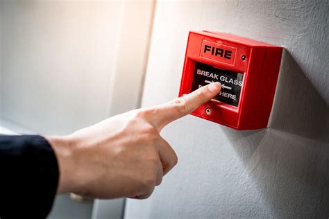 Fire alarms & extinguishers - Superliminal Walkthrough ... - GameF…