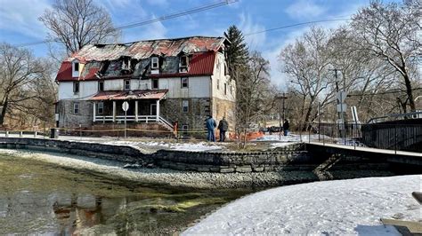 Fire badly damages historic Boiling Springs Mill building