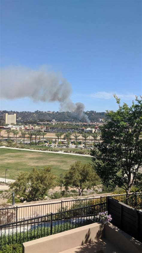 Fire breaks out along I-8 in Mission Valley