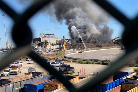 Fire breaks out at Schnitzer Steel in Oakland