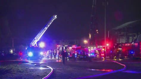 Fire breaks out at a fabricating business in south St. Louis