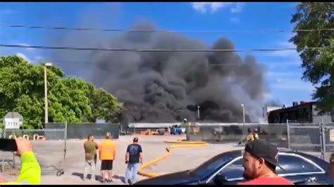 Fire breaks out in Northwest Miami-Dade fleamarket