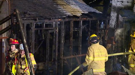 Fire burns garage in western Travis County