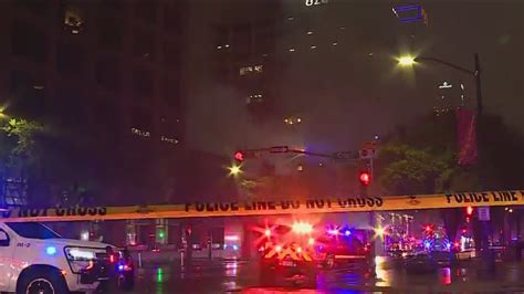 Fire burns vacant downtown Austin building