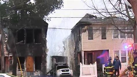 Fire crews battle blaze that burned multiple homes in Lynn
