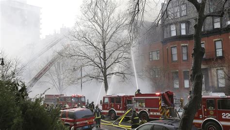 Fire crews battling 2-alarm blaze near Union Station