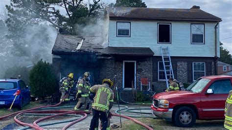 Fire in portsmouth va. PORTSMOUTH, Va. — A driver has died after police say a vehicle crashed into a building on Friday. One of our reporters sent images of an active scene around Portsmouth Boulevard and Mohawk Drive ... 