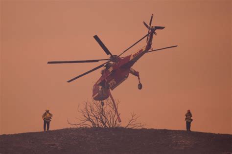 Firefighter helicopter crashes in Riverside County