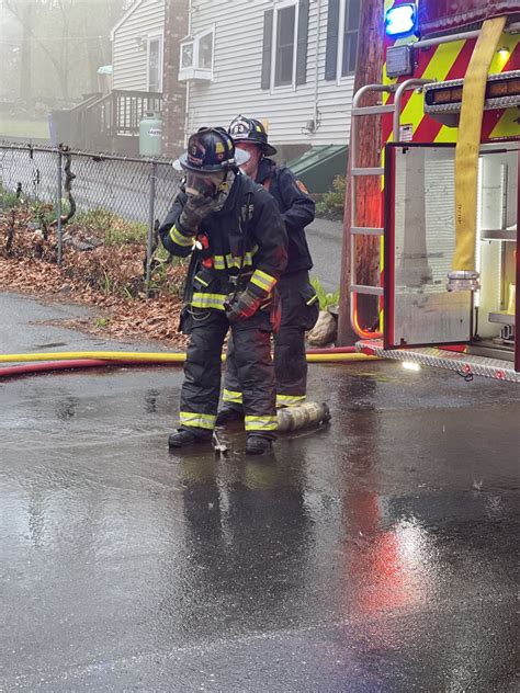 Firefighters battle 2-alarm blaze in North Reading