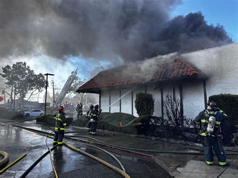 Firefighters on scene of 2-alarm structure fire in San Leandro