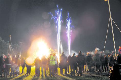 Fireworks and bonfire night events in and around Newark