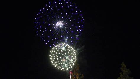 Fireworks surprise az 2023. Monday, July 4. Gilbert Regional Park, 3005 East Queen Creek Road. Gilbert’s Independence Day shindig will have sets by a rock ‘n’ roll tribute bands and aerial performers, followed by a 30 ... 