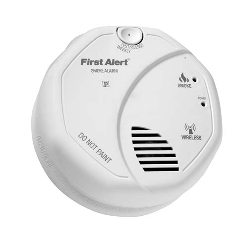 First Alert BatteryPowered 3Volt Photoelectric Sensor Smoke Detector