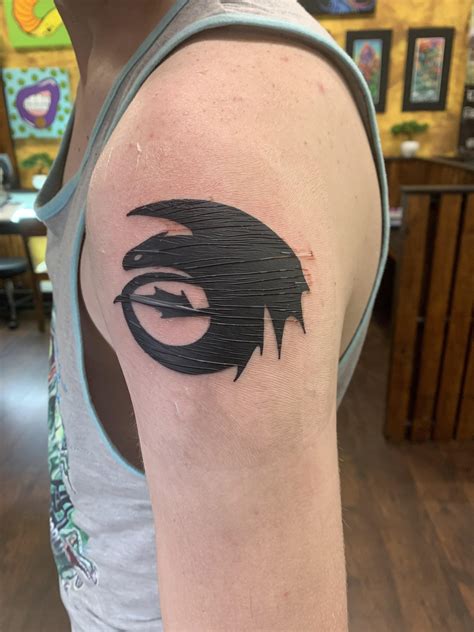 First class tattoo. Contact: (954) 851-5420. Ratings: 4. Instagram: Tattoo Blue. If you dream of getting your first tattoo, whether it’s biomechanical, lettering, old school, or new school … 