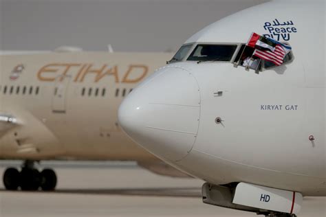 First direct Israel-UAE commercial passenger flight lands in Abu Dhabi …