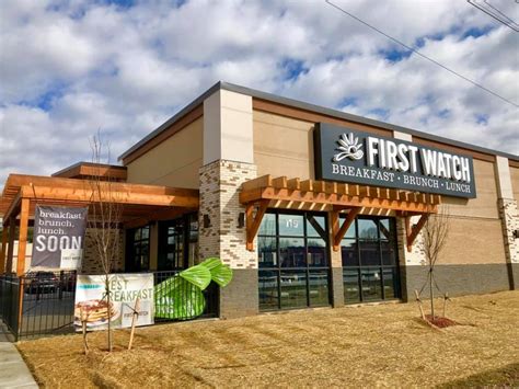First wathc. First Watch is open for breakfast, brunch and lunch seven days a week from 7 a.m. until 2:30 p.m. For more information about First Watch, its seasonal menu offerings or to find the nearest ... 