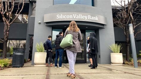 First-Citizens Bank compra oficialmente Silicon Valley Bank, dice la FDIC